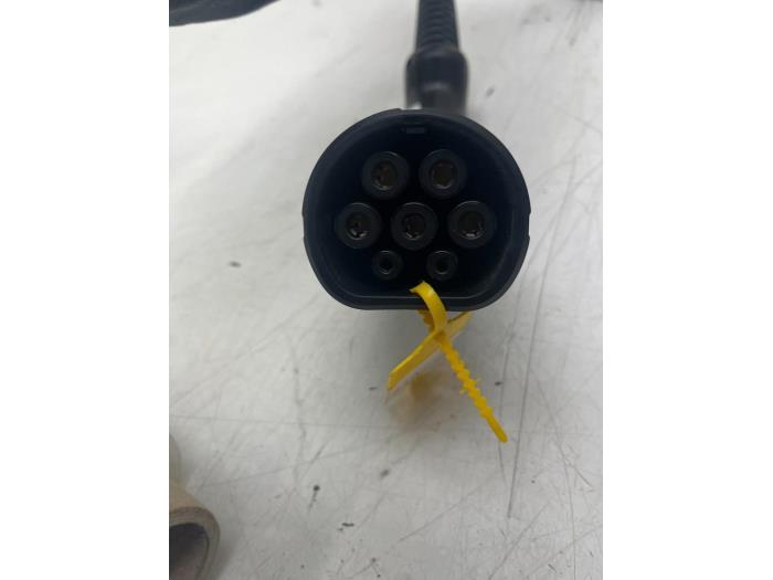 Kabel ladowania samochodu elektrycznego z Renault ZOE