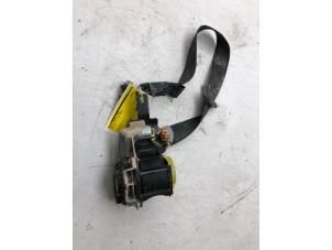 Used Seatbelt tensioner, left Kia Rio IV (YB) 1.2 MPI 16V Price on request offered by Autobedrijf G.H. Wessel B.V.