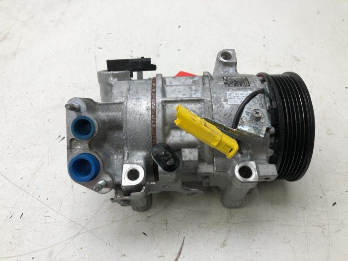 Air conditioning pump from a Opel Crossland/Crossland X 1.2 Turbo 12V 2021