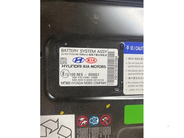 Batterie (hybride) d'un Hyundai i30 (PDEB5/PDEBB/PDEBD/PDEBE) 1.0 T-GDI 12V Mild Hybrid 48V 2021