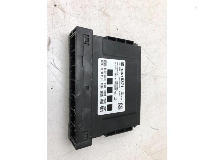 Used Body control computer Opel Astra K 1.6 CDTI 110 16V Price € 40,95 Margin scheme offered by Wessel Parts & Service B.V.