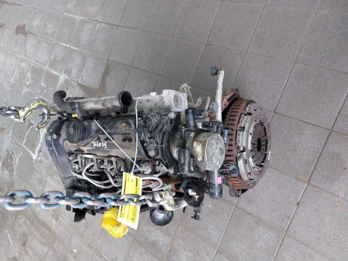 Used Engine Renault Megane III Grandtour (KZ) 1.5 dCi 90 Price € 849,00 Margin scheme offered by Wessel Parts & Service B.V.