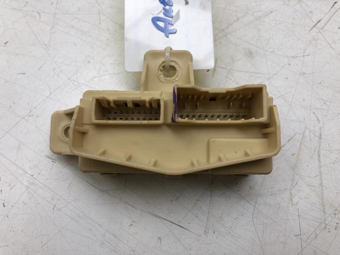 Używane Modul (rózne) Hyundai i30 (PDEB5/PDEBB/PDEBD/PDEBE) 1.0 T-GDI 12V Hybrid 48V Cena € 51,45 Procedura marży oferowane przez Wessel Parts & Service B.V.
