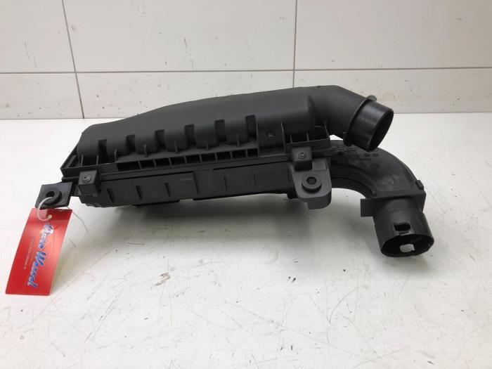 Gebrauchte Luftfiltergehäuse Opel Crossland (X) 1.2 Turbo 12V Preis € 30,45 Margenregelung angeboten von Wessel Parts & Service B.V.