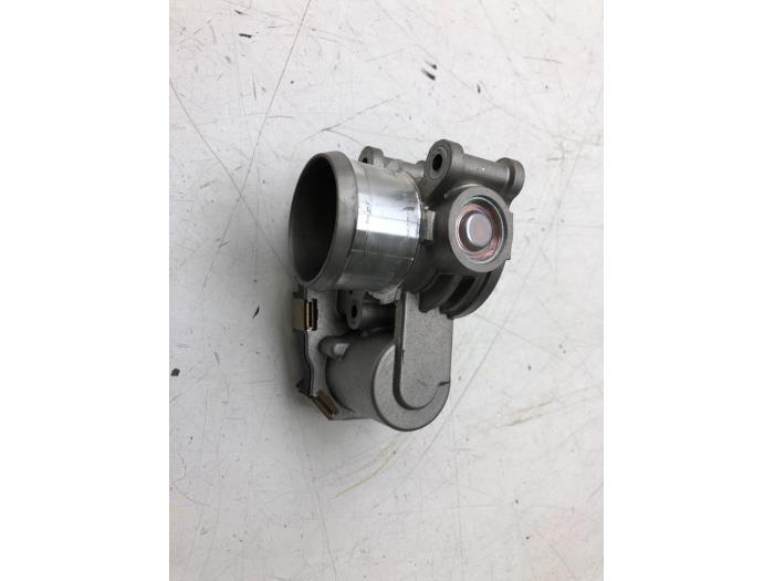 Usagé Boitier papillon Opel Insignia Sports Tourer 1.5 CDTI 12V Prix € 131,25 Règlement à la marge proposé par Wessel Parts & Service B.V.