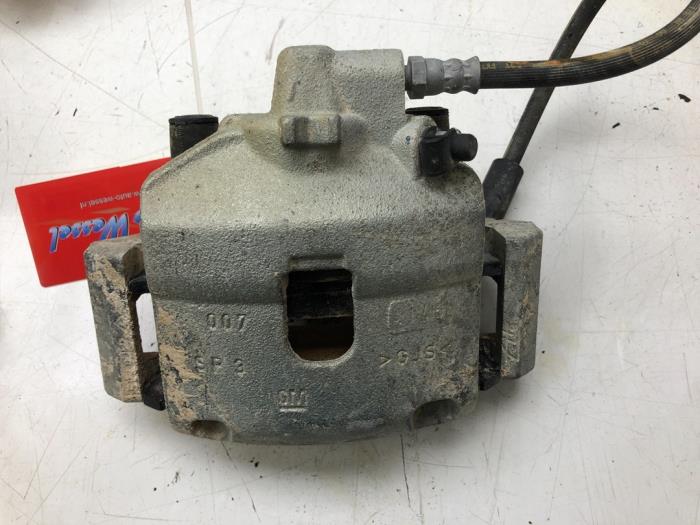 Gebrauchte Bremszange links vorne Opel Corsa E 1.4 16V Preis € 42,00 Margenregelung angeboten von Wessel Parts & Service B.V.