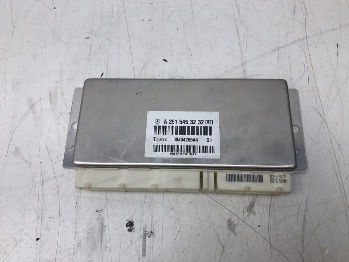 Begagnade Luftfjädringsmodul Mercedes R (W251) 3.0 320 CDI 24V 4-Matic Pris € 124,95 Marginaltabell erbjuds av Wessel Parts & Service B.V.