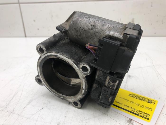Throttle body from a Mercedes-Benz R (W251) 3.0 320 CDI 24V 4-Matic 2008