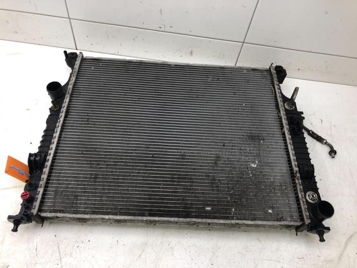 Usagé Radiateur Mercedes R (W251) 3.0 320 CDI 24V 4-Matic Prix € 131,25 Règlement à la marge proposé par Wessel Parts & Service B.V.