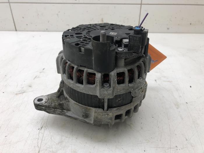 Gebrauchte Dynamo Mercedes Sprinter 3,5t (907.6/910.6) 311 CDI 2.1 D FWD Preis € 156,45 Margenregelung angeboten von Wessel Parts & Service B.V.