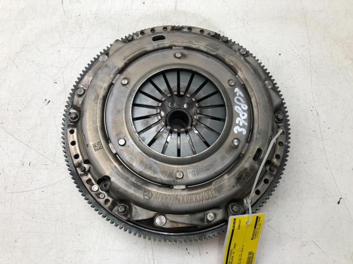 Dual mass flywheels with part number 002500900 stock