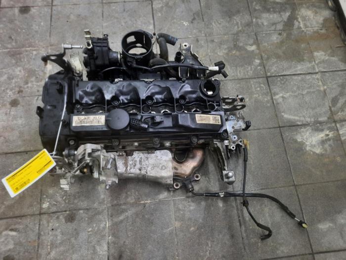 Begagnade Topplock Mercedes V (447.8) 2.1 220 CDI, 220 d 16V Pris € 838,95 Marginaltabell erbjuds av Wessel Parts & Service B.V.