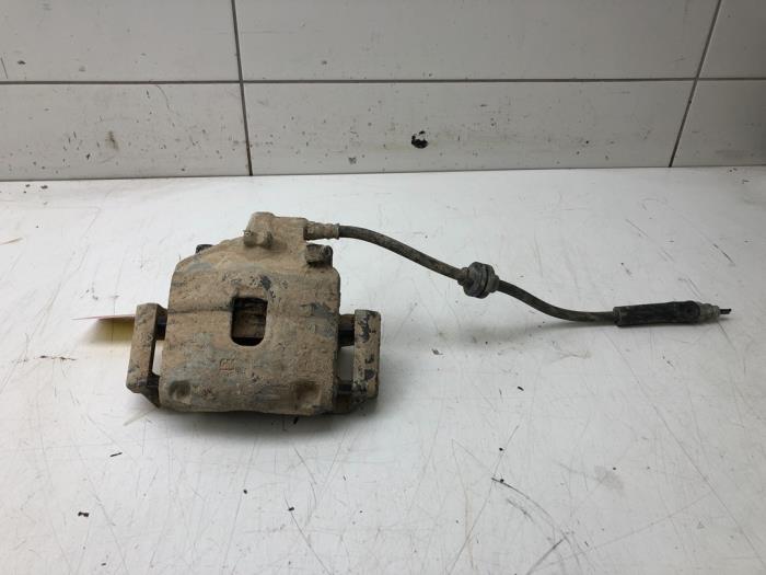 Gebrauchte Bremszange links vorne Opel Corsa E 1.4 16V Preis € 42,00 Margenregelung angeboten von Wessel Parts & Service B.V.