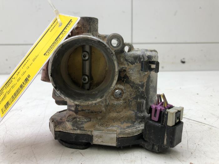 Throttle body Opel Corsa E 1.4 16V 55562270 D14XEL BOSCH
