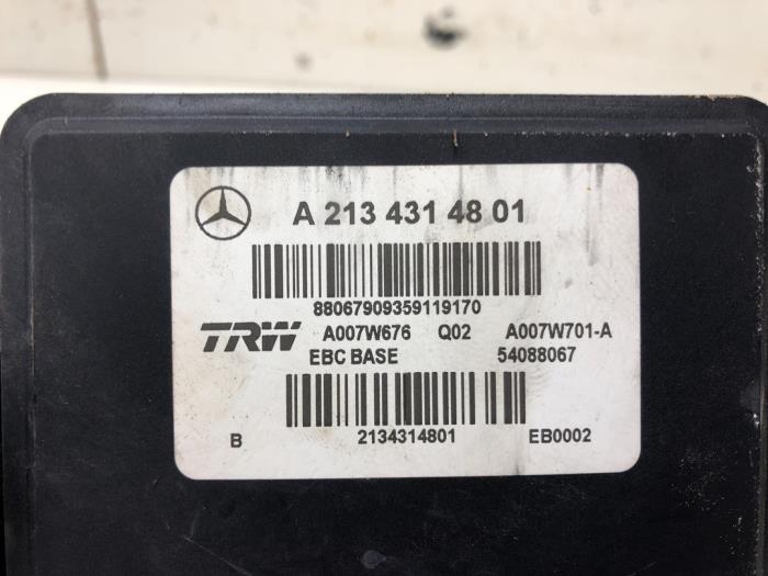 Pompa ABS z Mercedes-Benz E (W213) E-200d 1.6 Turbo 16V 2019