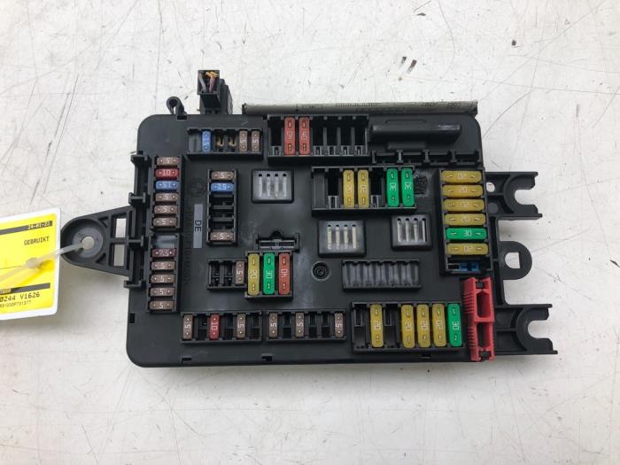 Fuse box BMW 1 serie 118i 1.6 16V - 933788002