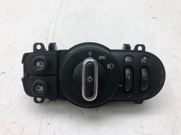 Gebrauchte Licht Schalter Mini Mini (F56) 1.5 12V One D Preis € 61,95 Margenregelung angeboten von Wessel Parts & Service B.V.