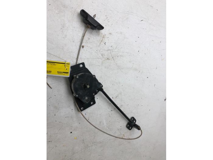 Spare wheel lift mechanism from a Kia Carens IV (RP) 1.7 CRDi 16V 2018