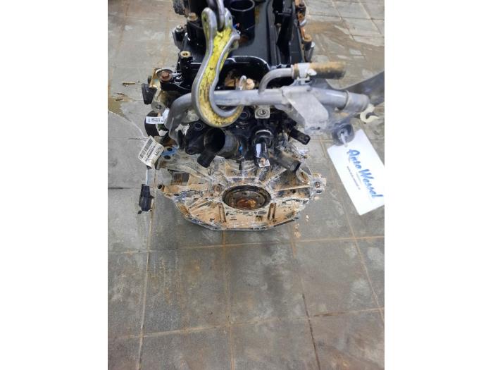 Engine from a Nissan Micra (K14) 1.0 DIG-T 117 2019