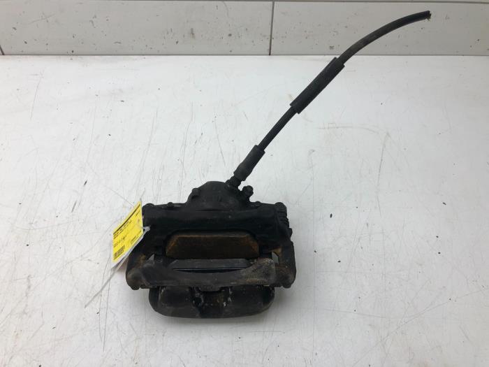 Gebrauchte Bremszange links vorne Mercedes E (W213) E-200d 1.6 Turbo 16V Preis € 93,45 Margenregelung angeboten von Wessel Parts & Service B.V.
