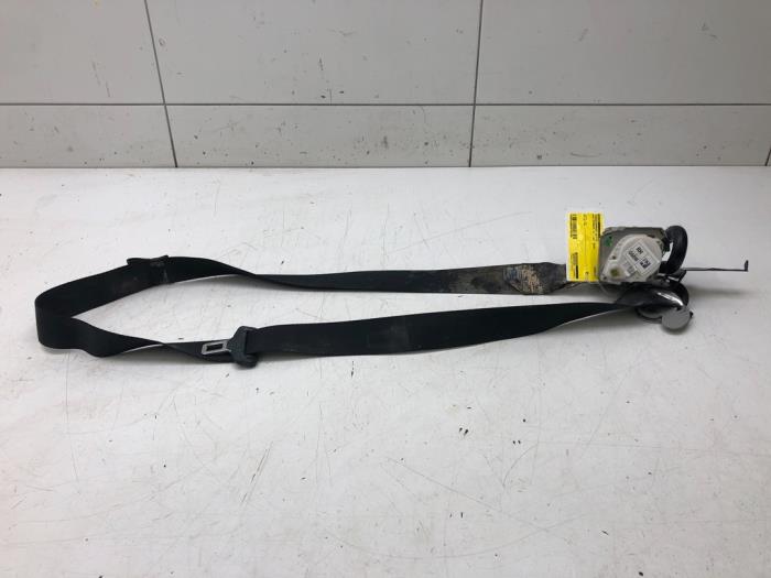 Seatbelt tensioner, right from a Kia Picanto (JA) 1.0 12V 2018
