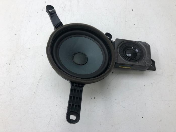 Używane Subwoofer Jaguar F-type 3.0 V6 24V Cena € 82,95 Procedura marży oferowane przez Wessel Parts & Service B.V.