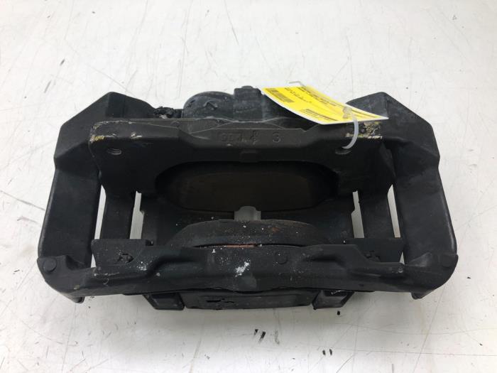 Gebrauchte Bremszange rechts vorne Jaguar F-type 3.0 V6 24V Preis auf Anfrage angeboten von Wessel Parts & Service B.V.