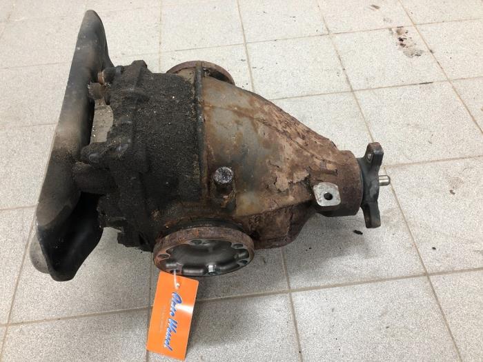 Gebrauchte Differential hinten Mercedes S (W220) 5.0 S-500 V8 24V Preis € 156,45 Margenregelung angeboten von Wessel Parts & Service B.V.
