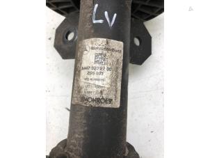 Used Front shock absorber rod, left Mercedes Vito (447.6) 2.0 116 CDI 16V Price € 249,00 Margin scheme offered by Autobedrijf G.H. Wessel B.V.