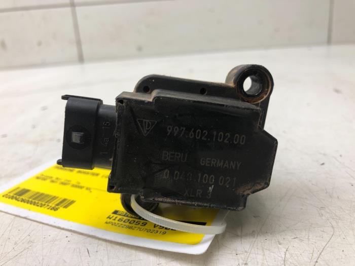 Ignition coil from a Porsche Boxster (987) 2.7 24V 2007