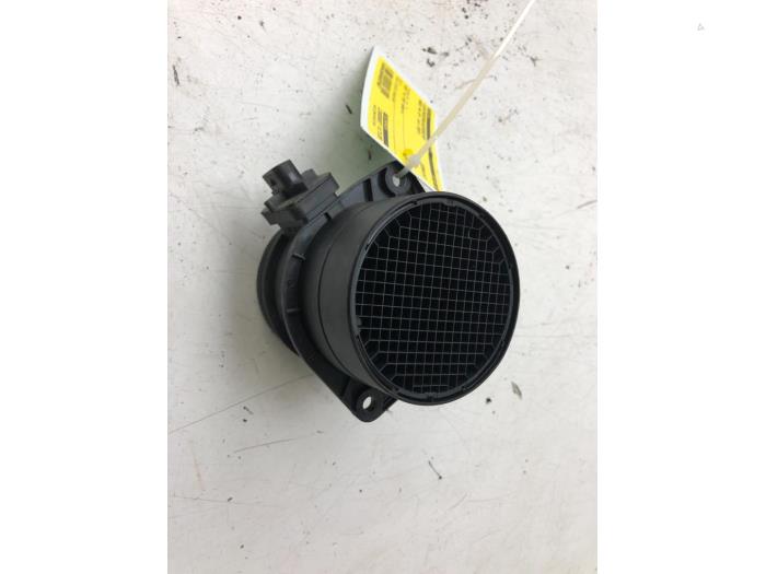 Usagé Débitmètre Audi A4 Avant (B8) 2.0 TDI 16V Prix € 36,75 Règlement à la marge proposé par Wessel Parts & Service B.V.