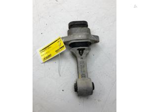 Used Gearbox mount Kia Carens IV (RP) 1.6 GDI 16V Price € 35,00 Margin scheme offered by Autobedrijf G.H. Wessel B.V.