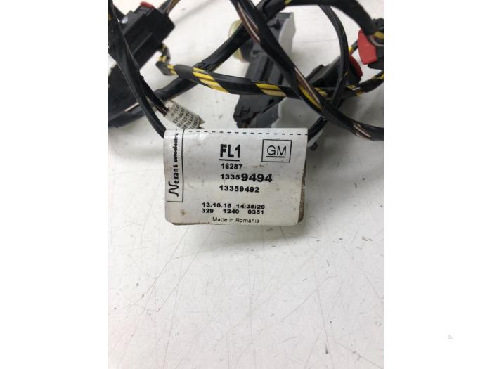 Gebrauchte PDC Sensor Set Opel Corsa E 1.4 16V Bi-Fuel Preis € 78,75 Margenregelung angeboten von Wessel Parts & Service B.V.