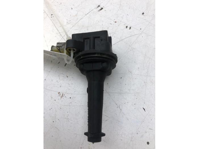 Usagé Bobine Volvo V70 (SW) 2.5 R Turbo 20V Prix € 26,25 Règlement à la marge proposé par Wessel Parts & Service B.V.