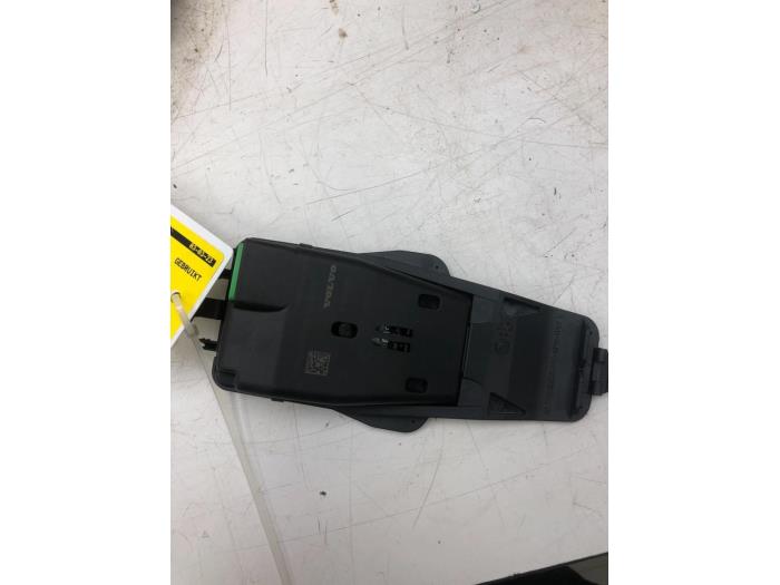 Bremsassistent Sensor Volvo V60 I (FW/GW), 2010 / 2018 2.0 D4 16V, Kombi/o, Diesel, 1,969cc, 133kW, D4204T5, 2013-10 / 2015-12 (Gebraucht)