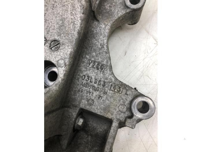 Usagé Support dynamo bas Volkswagen Crafter 2.0 TDI 16V Prix € 61,95 Règlement à la marge proposé par Wessel Parts & Service B.V.
