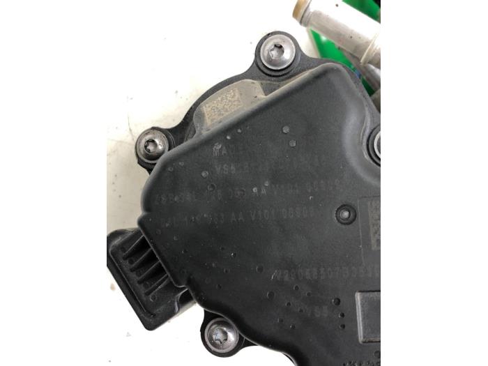 Drosselklappengehäuse van een Skoda Superb (3V3) 2.0 TDI 2018