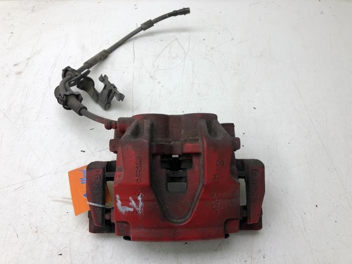 Gebrauchte Bremszange links vorne Mercedes ML III (166) 3.0 ML-350 BlueTEC V6 24V 4-Matic Preis € 42,00 Margenregelung angeboten von Wessel Parts & Service B.V.