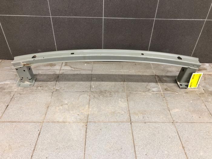 Front bumper frame from a Nissan Micra (K14) 1.0 IG-T 100 2019
