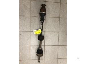 Used Front drive shaft, right Renault Clio II (BB/CB) 1.2 Price € 49,00 Margin scheme offered by Autobedrijf G.H. Wessel B.V.