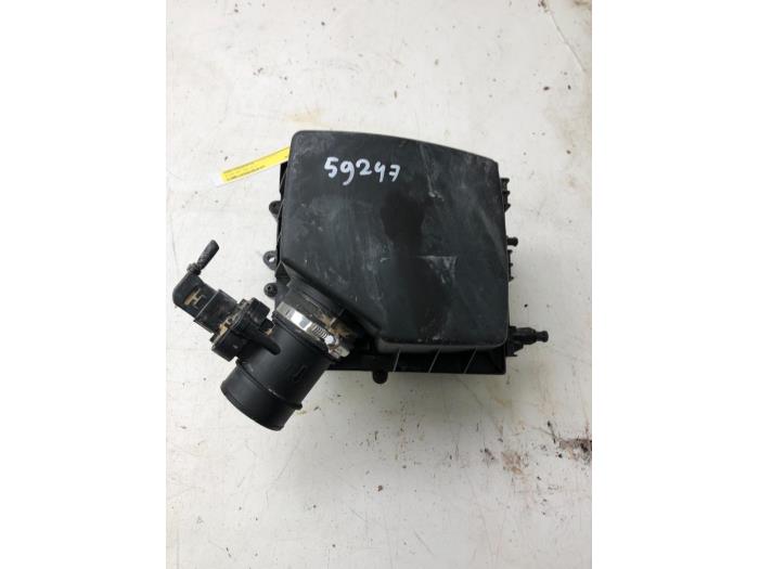 Begagnade Luftfilterhus Opel Corsa E 1.4 16V Pris € 103,95 Marginaltabell erbjuds av Wessel Parts & Service B.V.