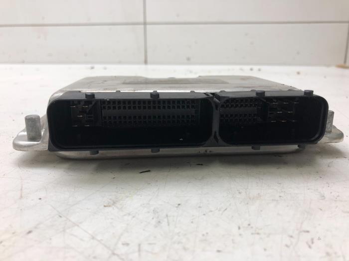 Used Engine management computer Volkswagen Passat Variant (3B6) 1.9 TDI 130 Price € 51,45 Margin scheme offered by Wessel Parts & Service B.V.