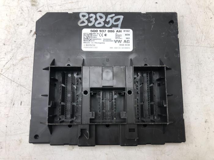 Used Body control computer Skoda Octavia Combi (5EAC) 1.6 TDI Greenline 16V Price € 72,45 Margin scheme offered by Wessel Parts & Service B.V.