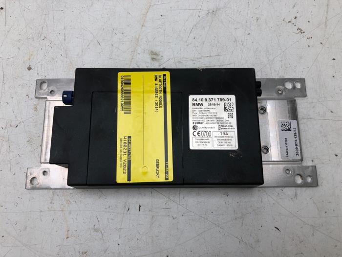 Używane Modul Bluetooth BMW 4 serie Gran Coupe (F36) 420d 2.0 16V Cena € 51,45 Procedura marży oferowane przez Wessel Parts & Service B.V.