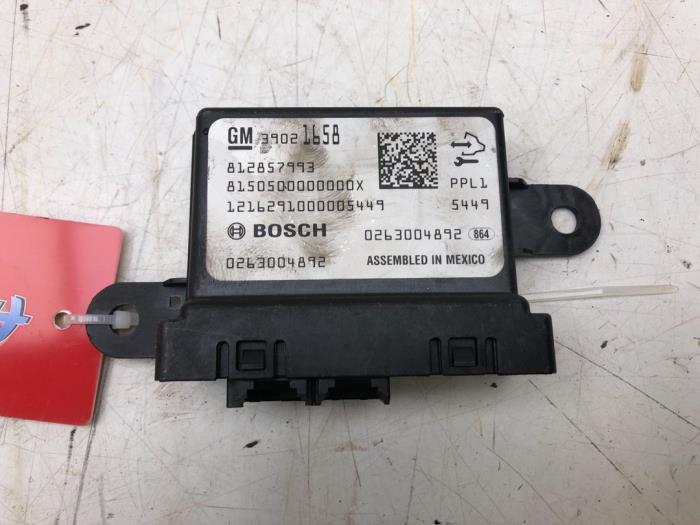 Begagnade PDC-modul Opel Corsa E 1.2 16V Pris € 47,25 Marginaltabell erbjuds av Wessel Parts & Service B.V.
