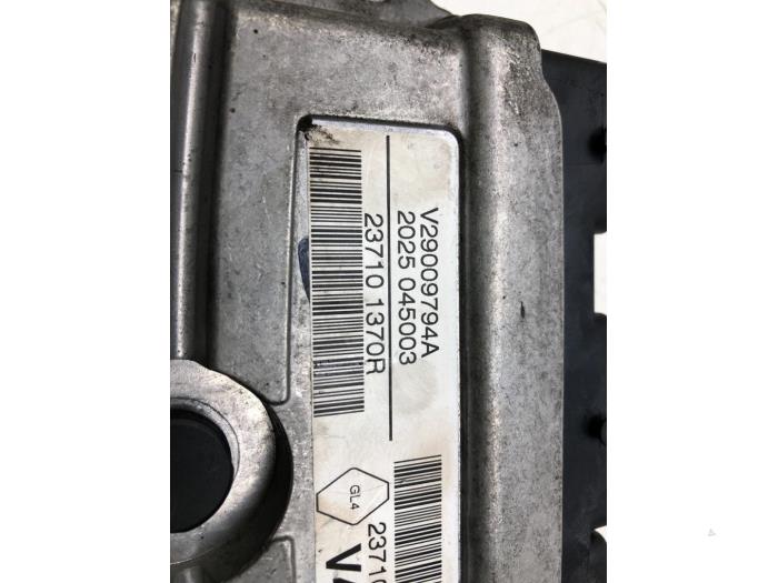Used Engine management computer Renault Megane III Berline (BZ) 1.6 16V Price € 93,45 Margin scheme offered by Wessel Parts & Service B.V.