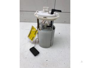 Used Electric fuel pump Opel Corsa E 1.4 16V Price € 49,00 Margin scheme offered by Autobedrijf G.H. Wessel B.V.