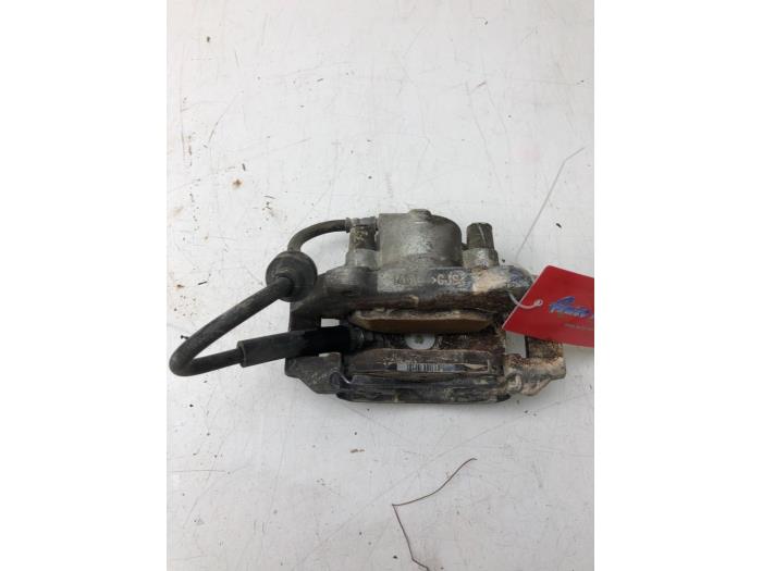 Gebrauchte Bremszange links vorne Opel Corsa E 1.4 16V Preis € 42,00 Margenregelung angeboten von Wessel Parts & Service B.V.