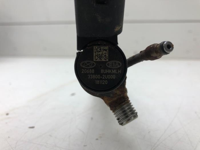 Injector (diesel) from a Kia Proceed (CD) 1.6 CRDi 16V 136 Eco-Dynamics+ 2019