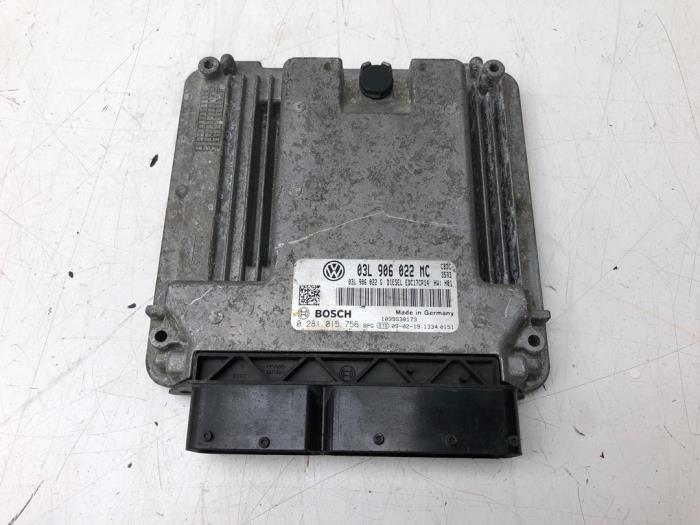 Engine management computer Volkswagen Golf VII (AUA), 2012 / 2021 2.0 GTD 16V, Hatchback, Diesel, 1.968cc, 135kW, CUNA, 2013-04 / 2019-08 (Used)